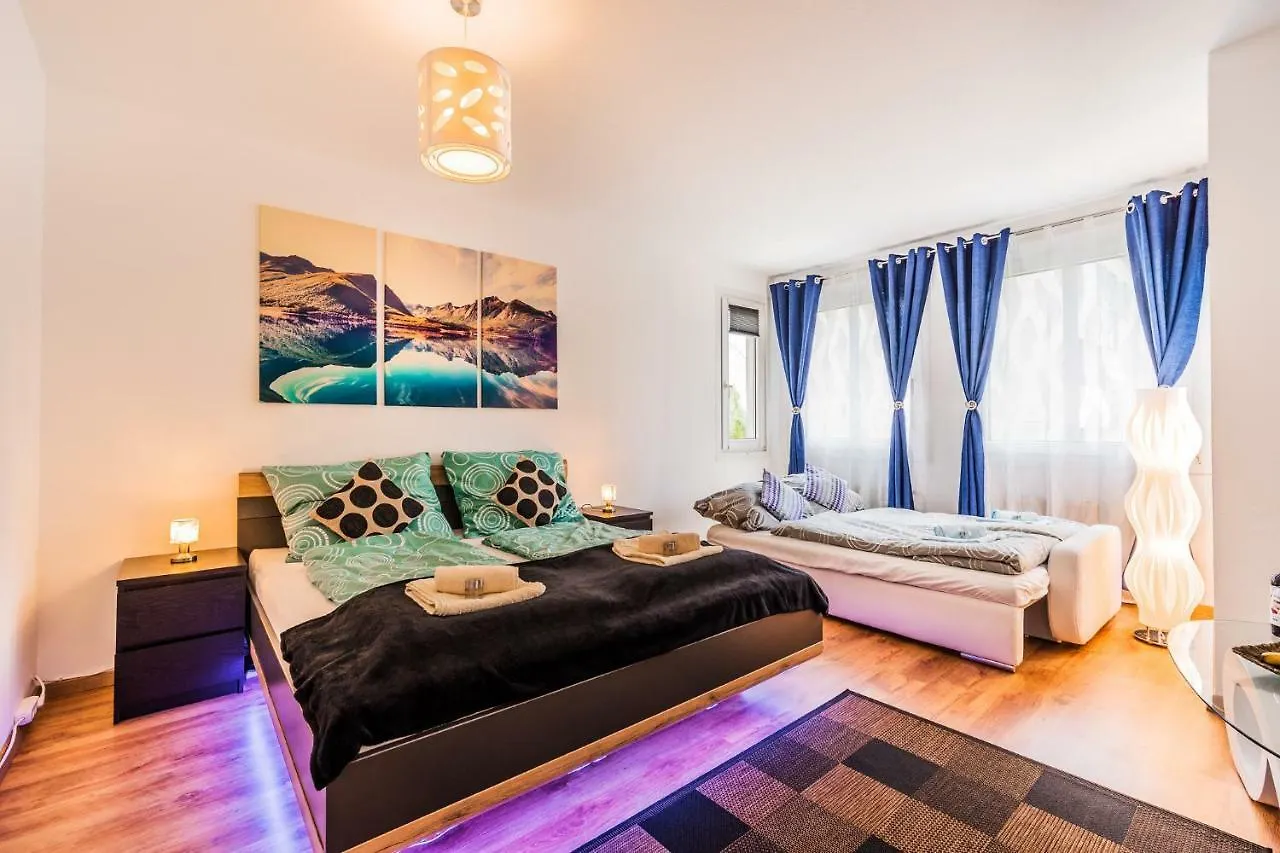 10 Min. Downtown - 2 Bedrooms - Parking Viena Austria