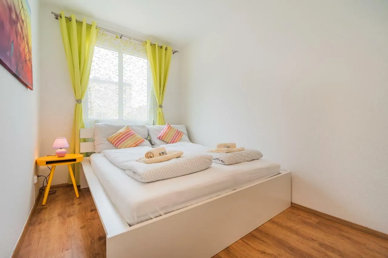 10 Min. Downtown - 2 Bedrooms - Parking Viena
